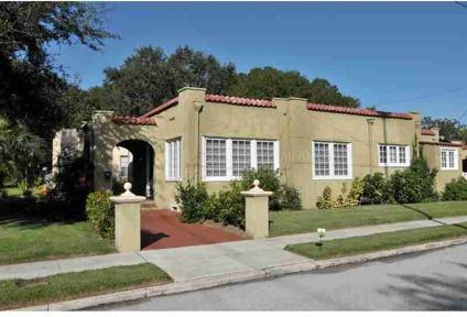 $249,000
Sarasota (Gillespie Park), Utterly charming and spacious
