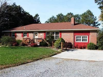 $249,900
Charming Remodeled Ranch