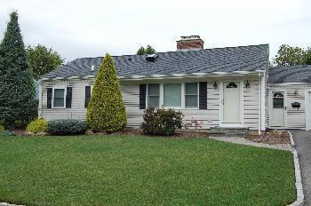 $249,900
Cranston 2BR 1.5BA, Contract Pending in only 20 Days !