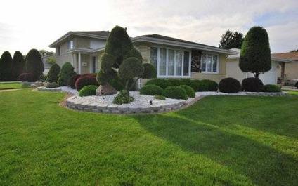 $249,900
Oak Lawn Brick Homes for Sale Real Estate Property Houses - 2 Car Grge