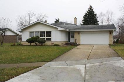 $249,900
Schaumburg Three BR Two BA, Expanded Brookhill model in the