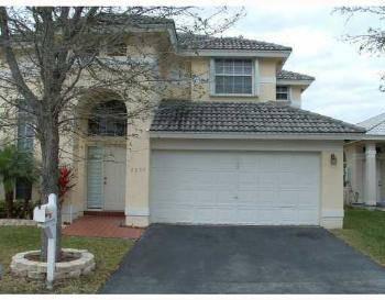 $249,999
Margate 4BR 3BA, Grand entry with mirrors to the ceiling.