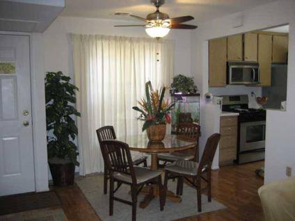 $250,000
San Diego, Magnificent 2 bedrooms, 2 Baths with wood