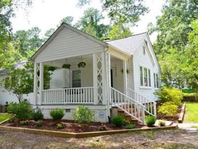 $250,000
Updated Watts-Hillandale cottage