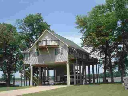 $259,000
Beautiful waterfront home in Cobb Farm Resort. 2 bedrooms, 3.5 baths