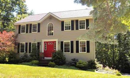 $259,900
Raymond 3BR 2.5BA, Looking for that great colonial in a nice