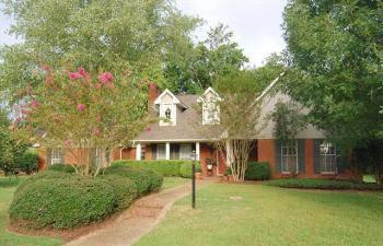 $259,900
Starkville 4BR 2BA, This spacious Greenbriar home features