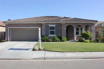 $259,990
Clovis, This gorgeous 3 Bed 2 Bath home is located in the