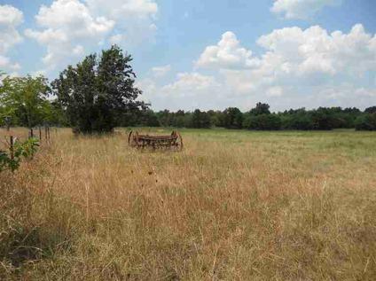 $25,000
The perfect country setting to build your dream home. This property is fenced