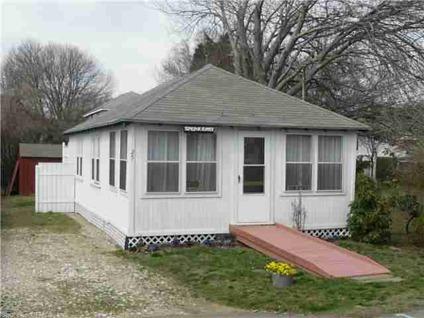 $264,600
Residential, Bungalow - Old Lyme, CT