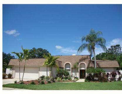 $264,900
Palm Harbor 3BR 2BA, As soon as you enter the wood and lead