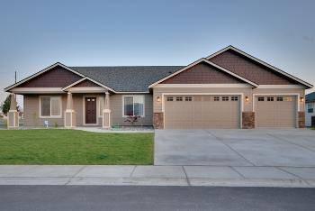 $264,900
West Richland, ¨ One level, stucco home ¨ 4 Bedrooms