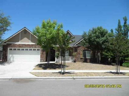 $267,800
Clovis 3BR 2BA, Pre-Approved Short Sale! Hurry this well