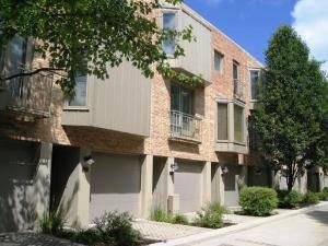 $269,000
Oak Park Three BR Two BA, LOCATION, LOCATION, LOCATION...here you