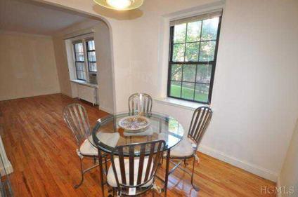 $269,000
Scarsdale One BA, Large Two BR, New Kitchen w/ granite