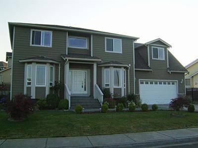 $269,500
Impeccably Kept Mountain-View Home Across from Park in Ferndale
