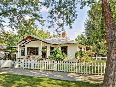 $269,900
Charming North End Bungalow