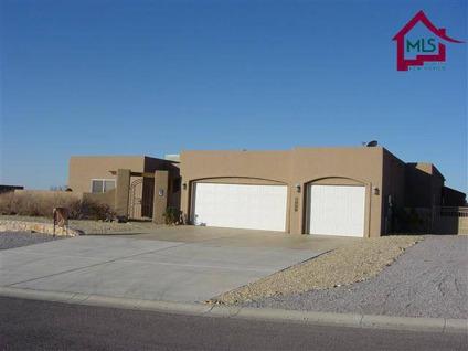 $269,900
Las Cruces 3BA, This home has 2 master suites