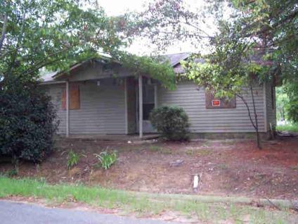 $26,000
Tifton, Three bedroom one bath home with open floor plan for