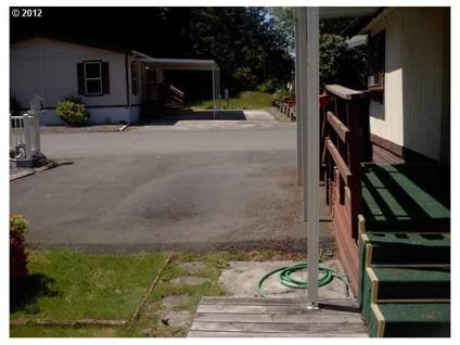 $26,900
Coos Bay 3BR 2BA, Large very well maintained mobile in Shore