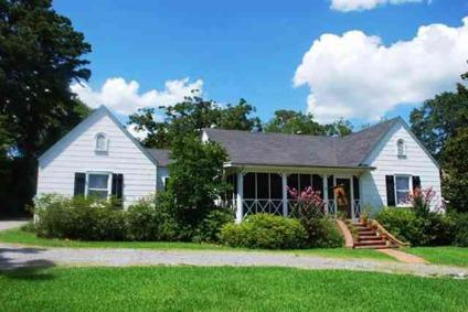 $270,000
West Monroe Real Estate Home for Sale. $270,000 2bd/2ba. - Jan Mattingly of