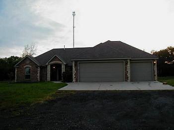 $274,900
Mcloud 4BR 3BA, Corner 5 acres with place for extended