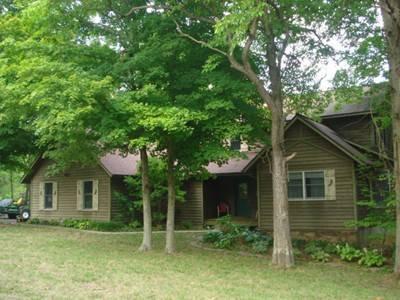 $279,000
Carbondale 2.5BA, Big, beautiful cottage in the woods.