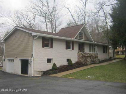 $279,500
Detached, Contemporary,Raised Ranch - Nesquehoning, PA
