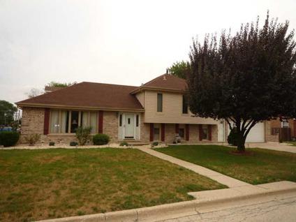 $279,900
Bridgeview 3BR 2BA, Original owners have meticulously