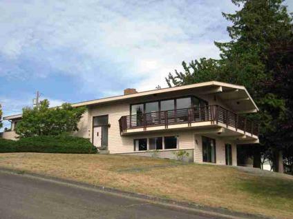 $280,000
Port Angeles 4BR 2BA, Fabulous views of the Olympic Mts are