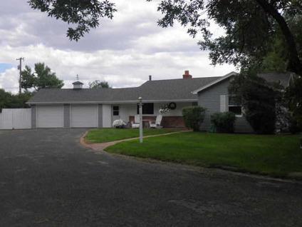 $280,000
Riverton 3BR 2.5BA, Come see this fantastic home with a