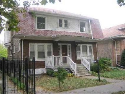 $282,450
1750 W Thorndale Ave - 3br