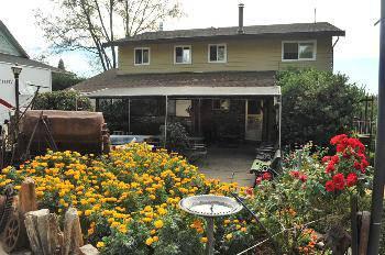 $285,000
Grass Valley 4BR 3BA, RARE in-town RESIDENCE with VIEW &