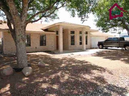 $289,000
Las Cruces Real Estate Home for Sale. $289,000 4bd/2ba. - LAUREL COYLE of