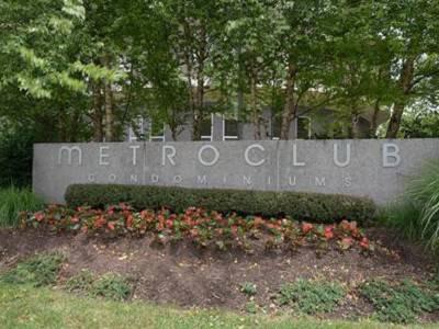 $289,000
Luxurious 1 BR at The Metro Club