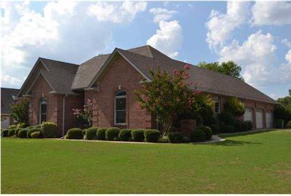 $289,900
301 KIMBERLY AVE, Muscle Shoals AL, 35661