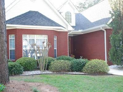 $289,900
Home In Golf Community!