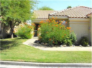 $289,900
Palm Desert Beauty With Golf Course Views