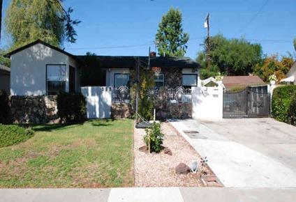 $290,000
Claremont 4BR 1.5BA, Charming home with nice curb appeal in