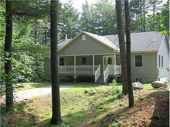 $295,000
3 Bedroom Waterfront Home For Sale In Limerick ME 04048