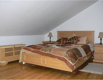 $295,000
Greenwood Lake, Beautiful 4 bedroom, 2.5 bath contemporary