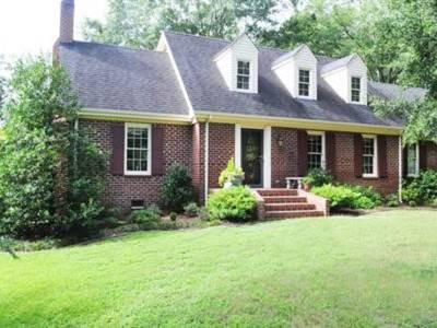 $296,000
Beautifully Maintained Brick Home on 5.78 Acres!!