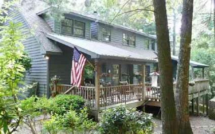 $299,500
Residential, Cabin,Country Rustic,Two Story - Ellijay, GA
