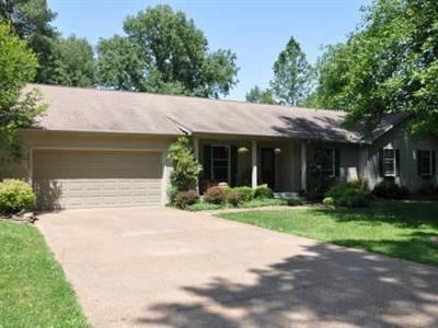 $299,900
3 Bedroom, 3 Bath Home with Walkout Basement!