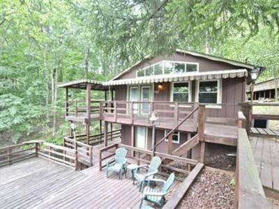 $299,999
Rustic Updated Lakefront Home