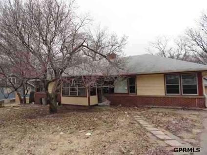 $29,900
Omaha, Get investment opportunity! 2 unit home needs some