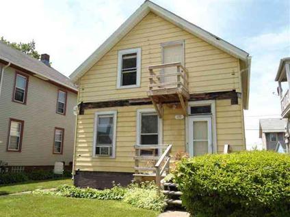 $29,900
Racine Two BA, Three BR lower / Two BR upper with separate