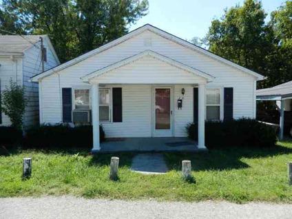 $29,900
Springfield, 1BR/1BA ranch home with lots of potential.