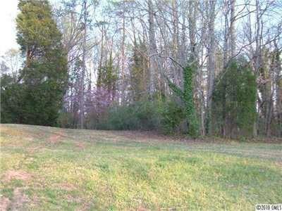 $29,900
York, Beautiful wooded lot with matures trees.