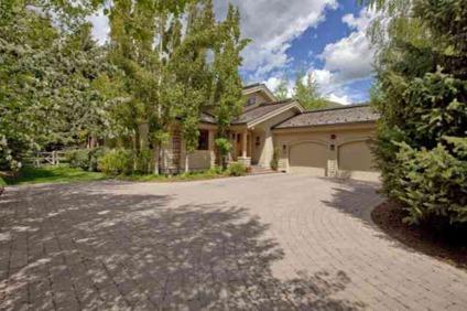 $2,195,000
Beautiful contemporary 3bd/4.5 BA Bergdahl built home in a fabulous Warm Springs